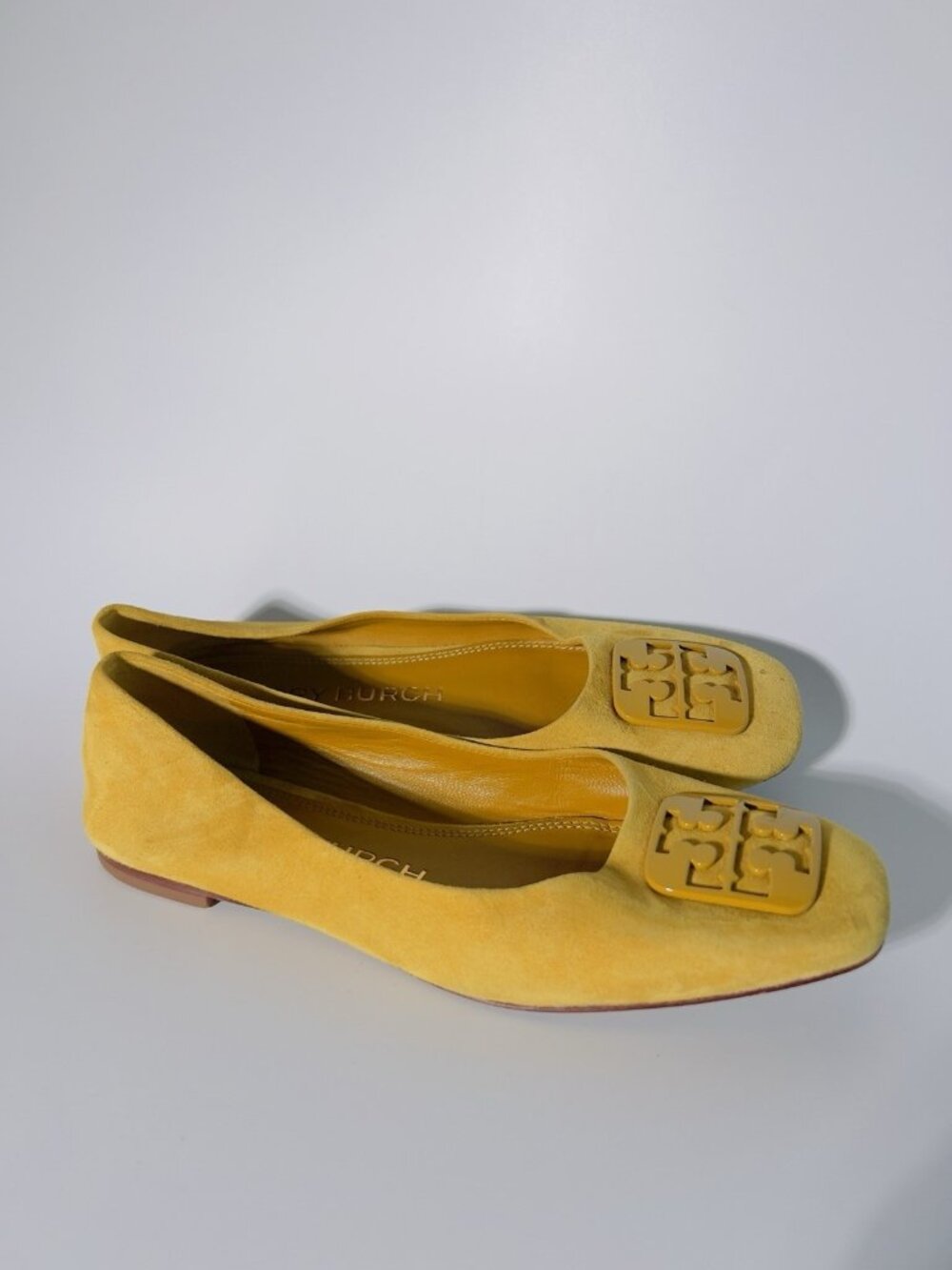 Tory Burch Georgina Suede Ballet Flats Yellow Mustard Size 6.5 M - Picture 3 of 12